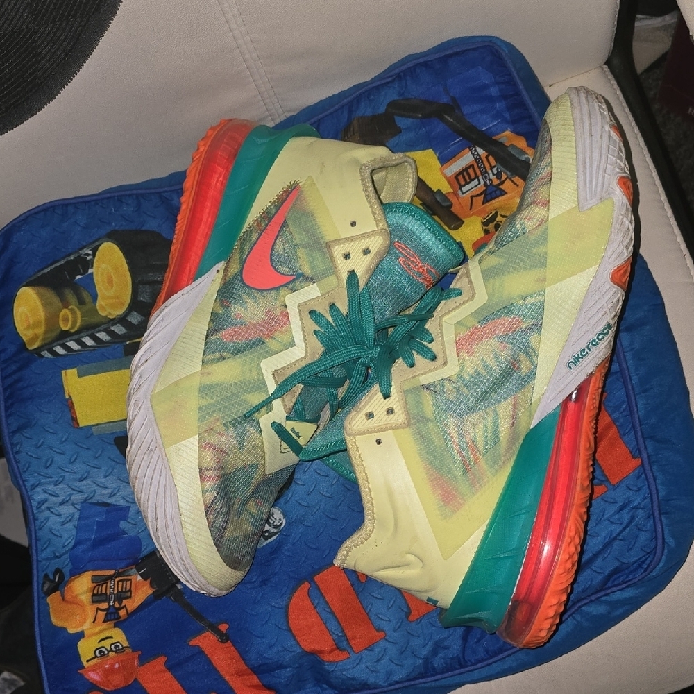 Nike Multicolor Athletic Shoes